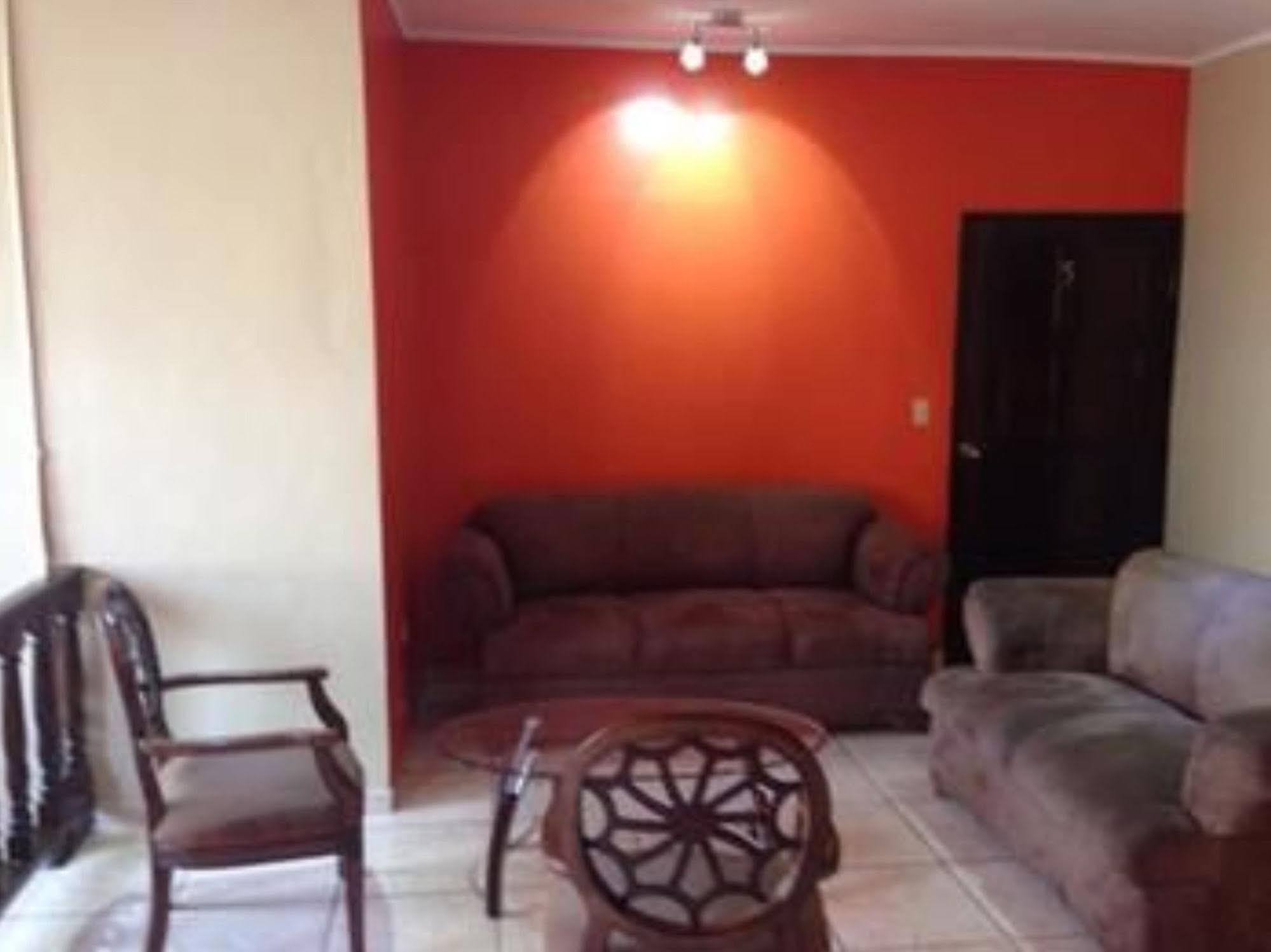 Micro Hotel Rio De Piedras サン・ペドロ・スーラ エクステリア 写真