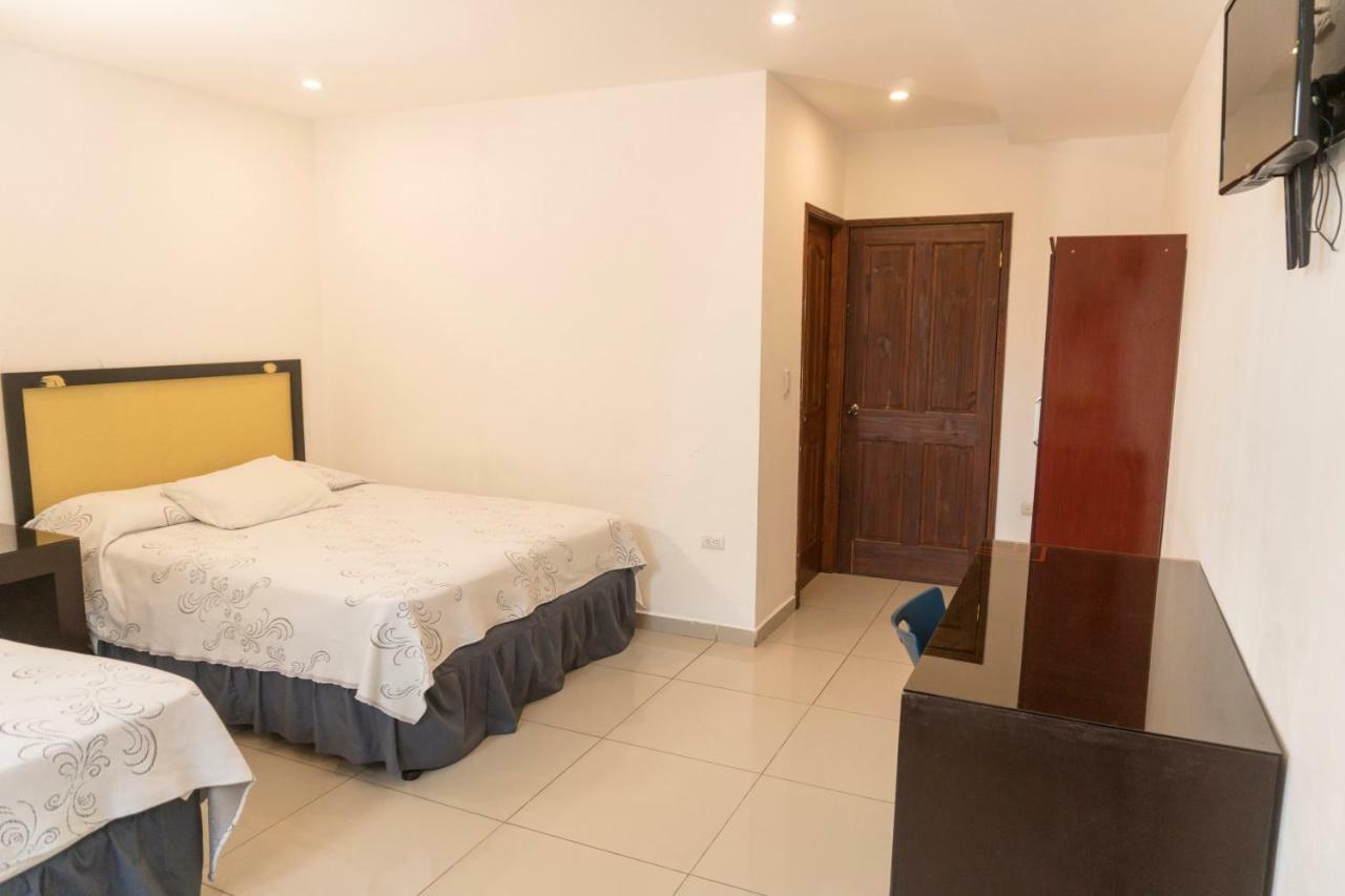 Micro Hotel Rio De Piedras サン・ペドロ・スーラ エクステリア 写真